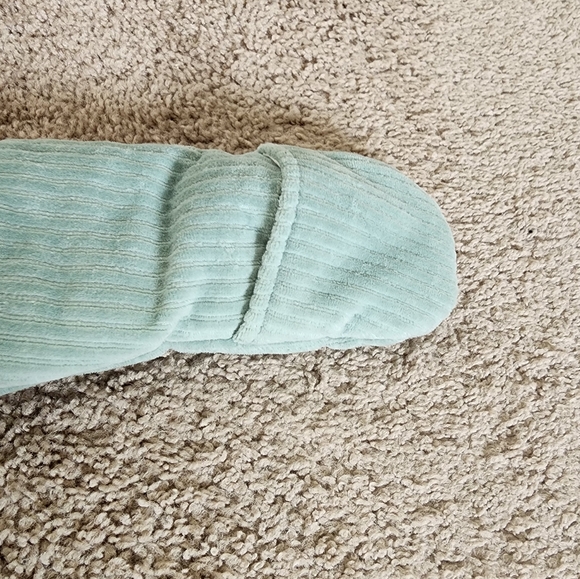 Baby Winter Snow Suit with attached mitts - Picture 4 of 9